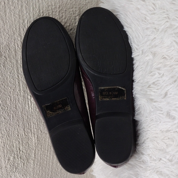 Classique Purple Lizard Faux Patent Leather Slip On Low Heel Loafer Shoe - Picture 7 of 15